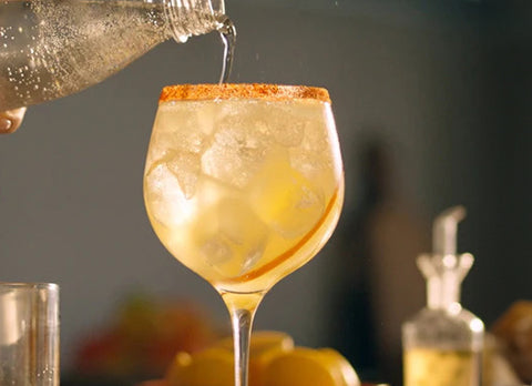 pineapple cocktail drink